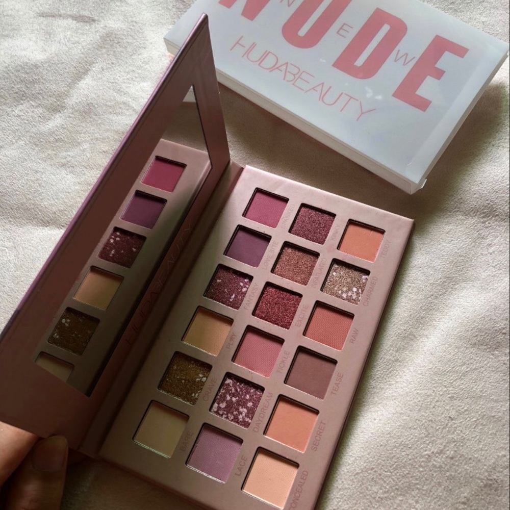 Nude pallet huda